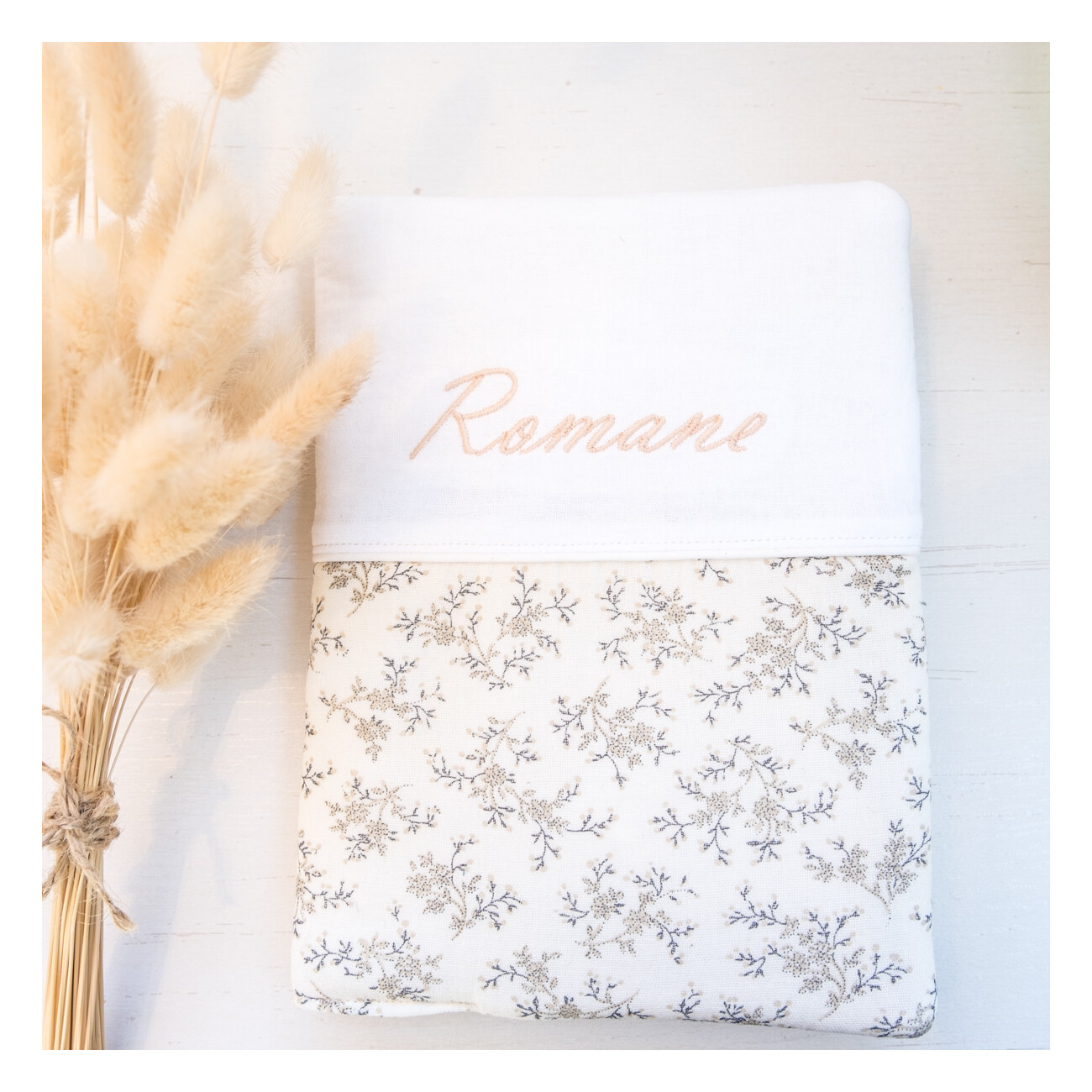 Protège carnet de santé personnalisé - Coton rose - Imprimé fleuri