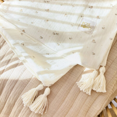 couverture pompon tricot-rose boho