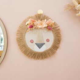 Lion mural fleuri-Savana